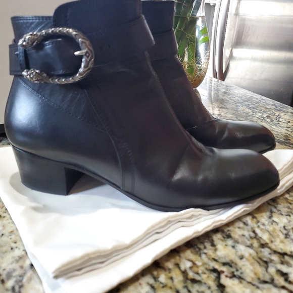 gucci bootie,  size 39. Used in great condition. - Picture 15 of 16